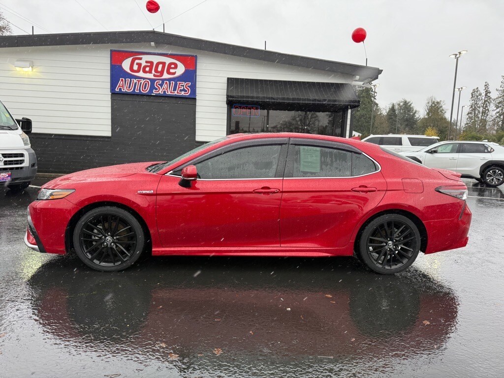 Used 2021 Toyota Camry Hybrid XSE Sedan