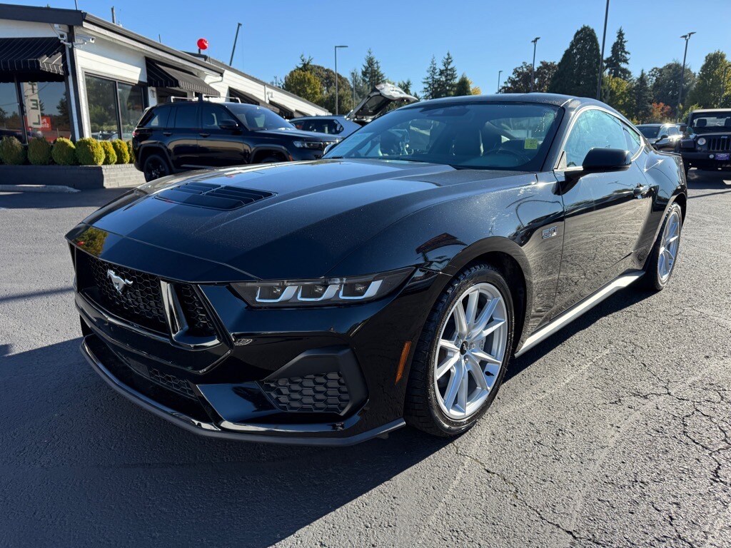 2024 Ford Mustang GT Premium photo 2