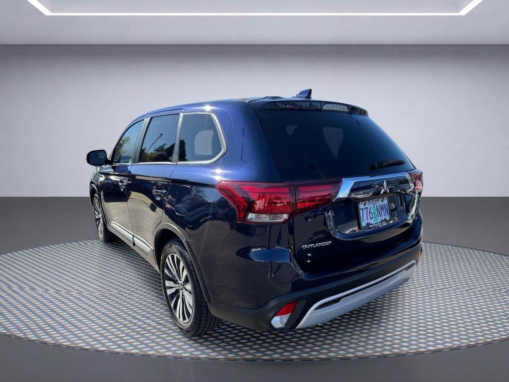 Used 2020 Mitsubishi Outlander SE CUV