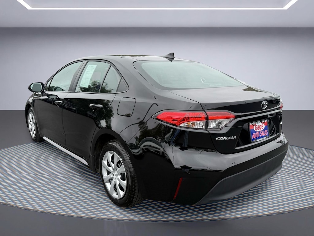 Used 2025 Toyota Corolla LE Sedan