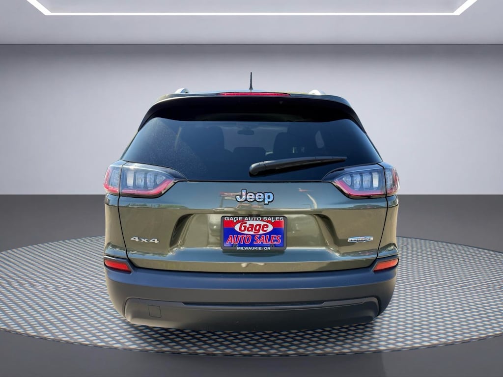 Used 2020 Jeep Cherokee Latitude SUV