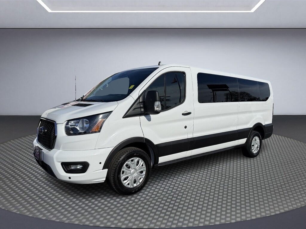 Used 2025 Ford Transit 350 HD XLT Wagon Low Roof Van