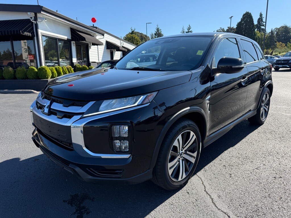 2021 Mitsubishi Outlander Sport SE photo 2