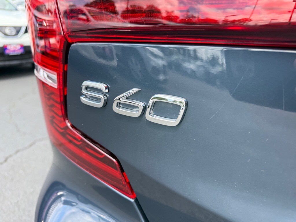 2024 Volvo S60 B5 Core photo 4