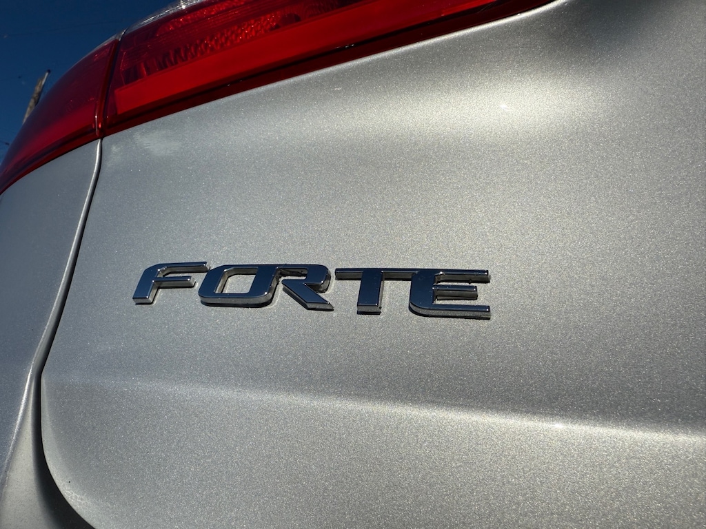 Used 2016 Kia Forte LX Sedan