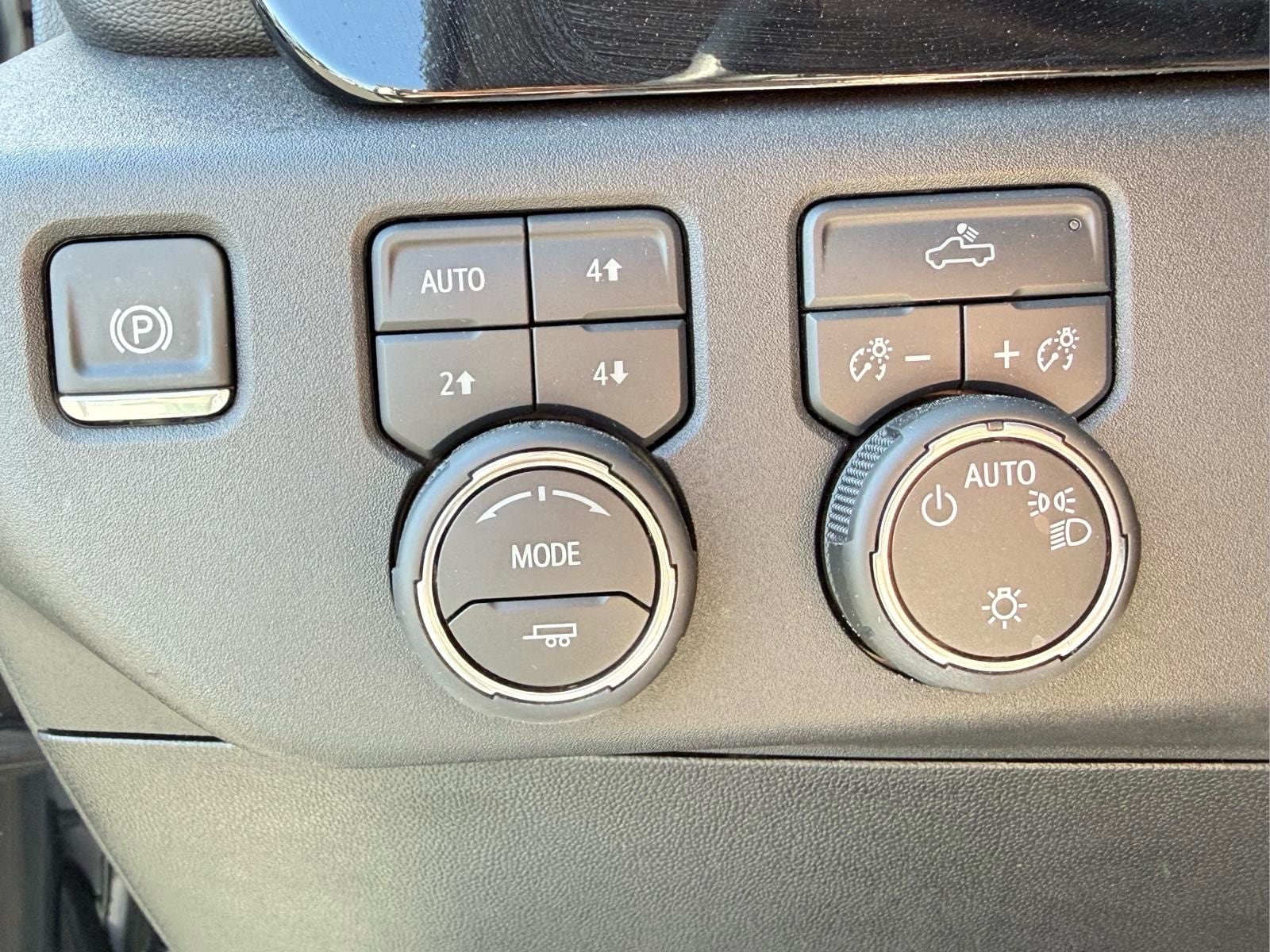 2025 Chevrolet Silverado 1500 LT - Photo 24