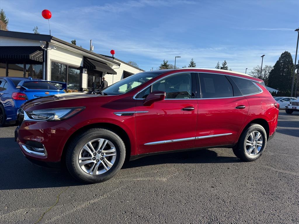 2018 Buick Enclave Essence's photo