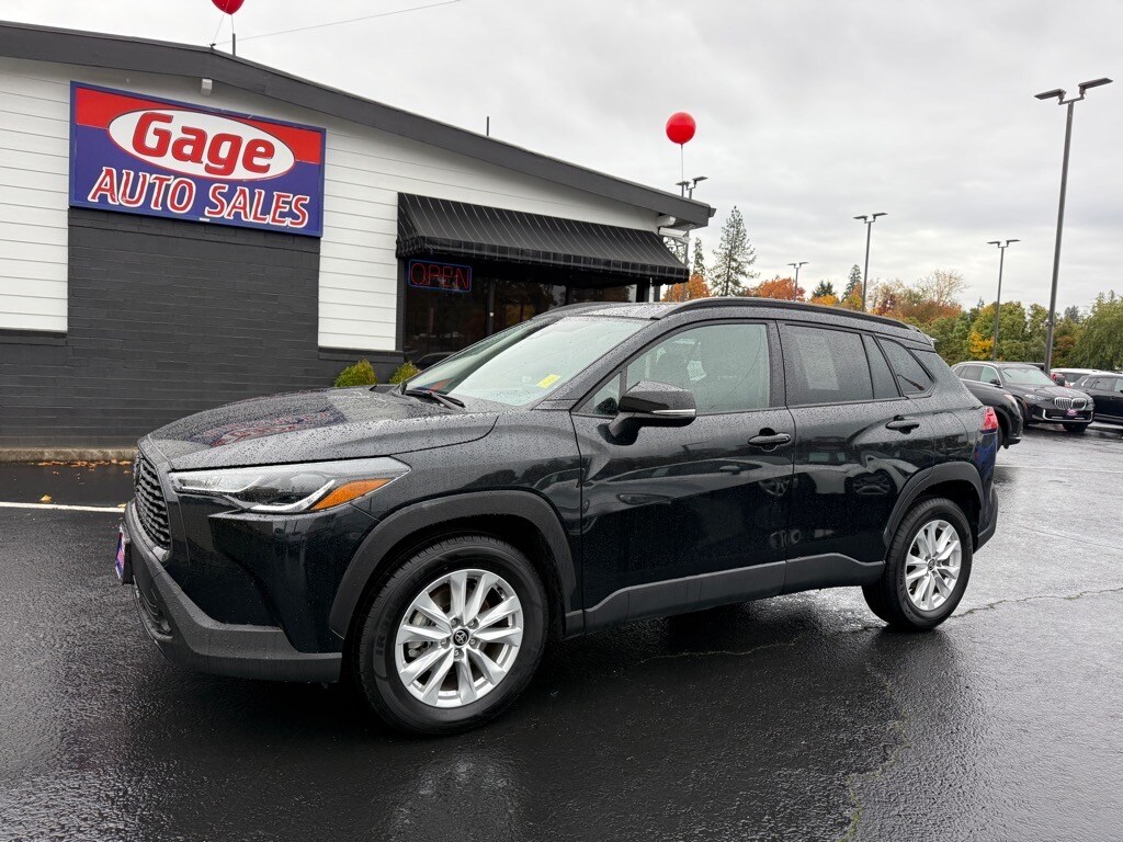 Used 2025 Toyota Corolla Cross LE SUV