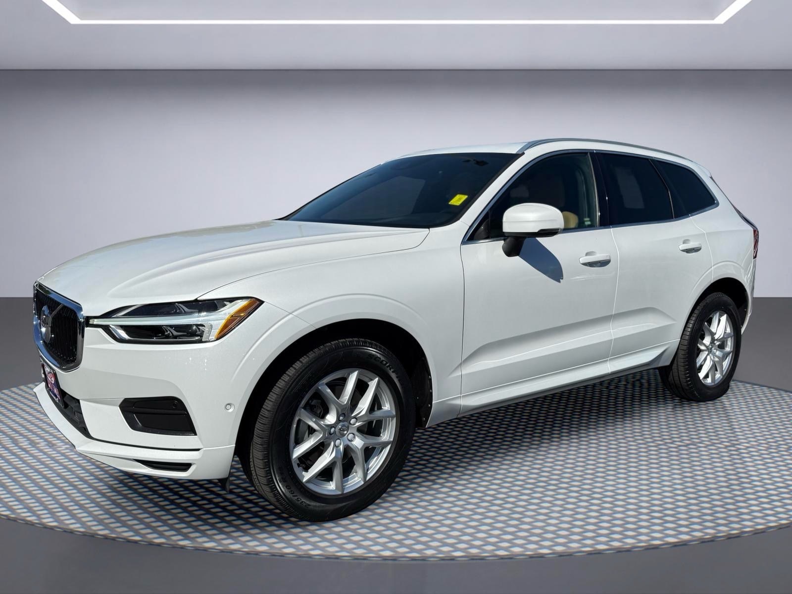 2018 Volvo XC60 T5 Momentum AWD's photo
