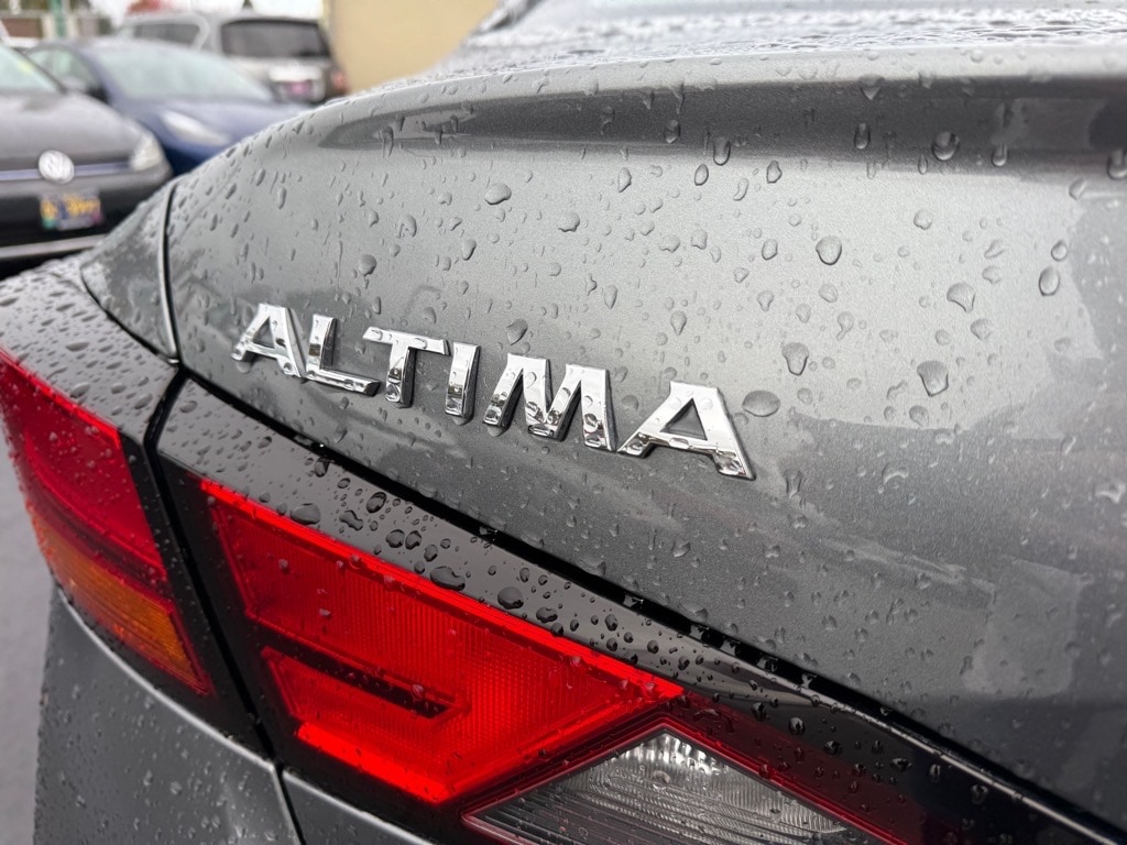 Used 2020 Nissan Altima 2.5 SL Sedan