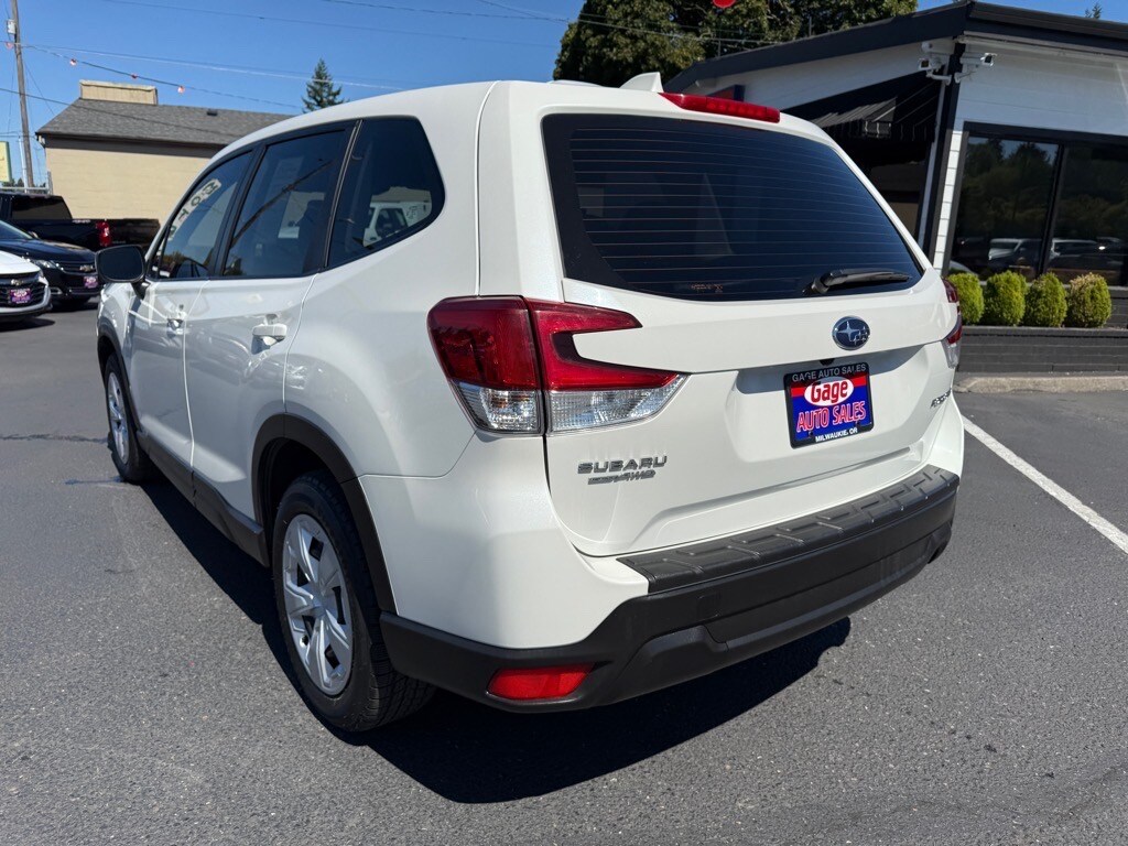 2022 Subaru Forester Base photo 4