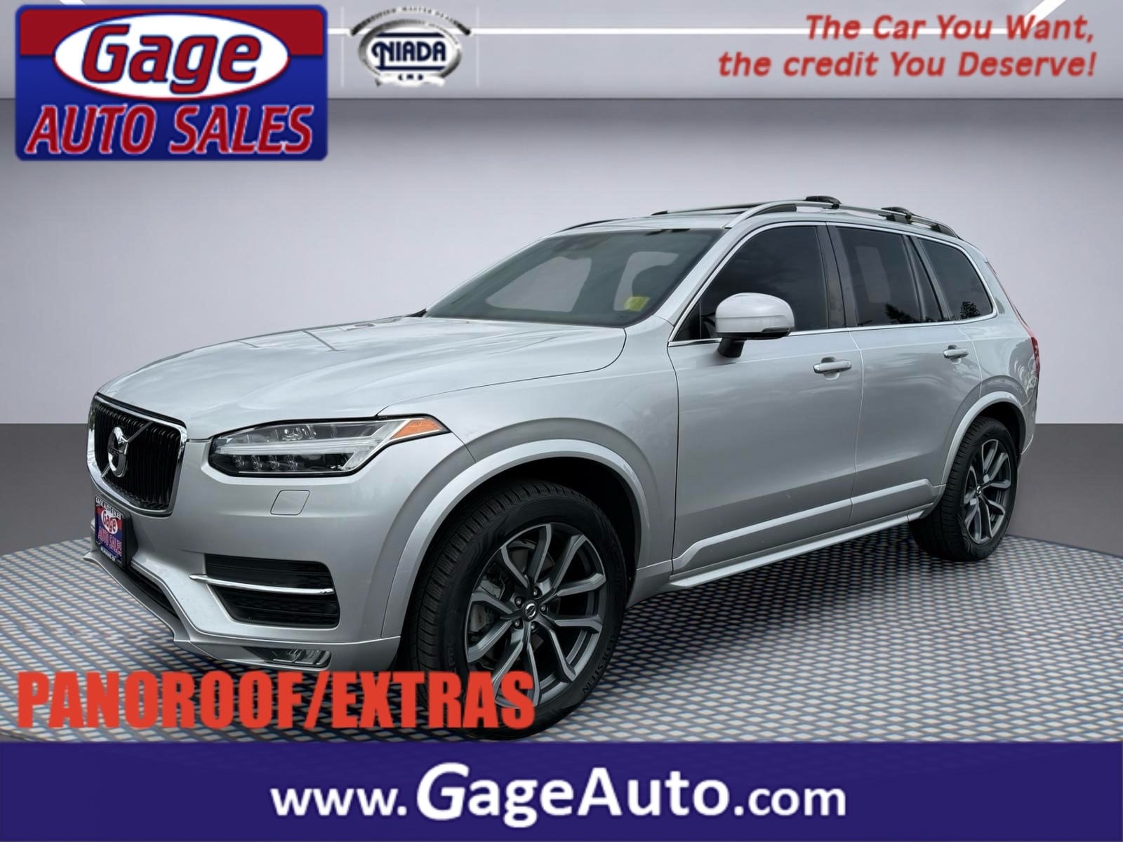 2016 Volvo XC90 T6 AWD Momentum's photo