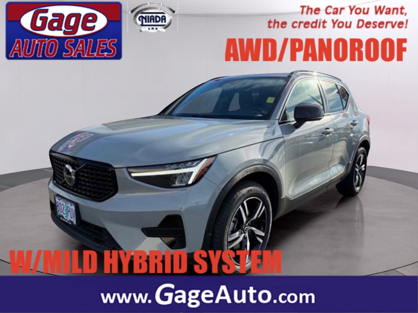 2024 Volvo XC40 B5 Core Dark AWD's photo