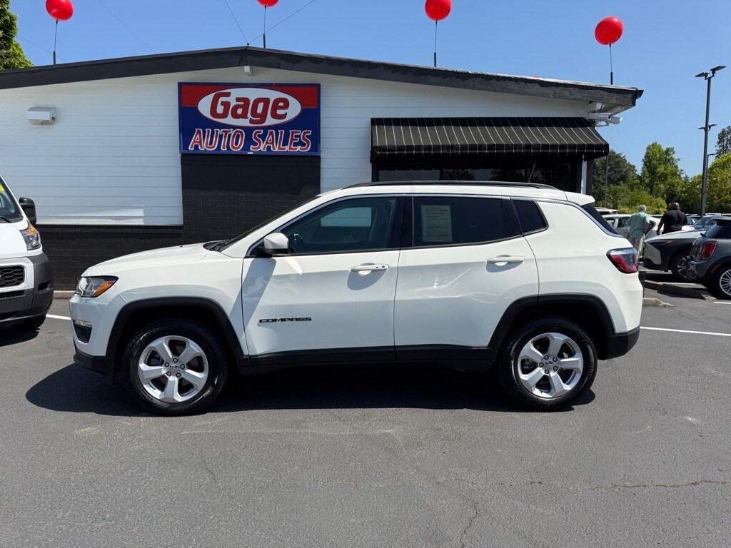 2021 Jeep Compass Latitude photo 3