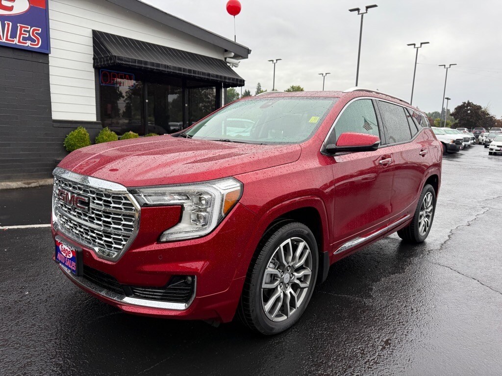 2024 Gmc Terrain Denali photo 2