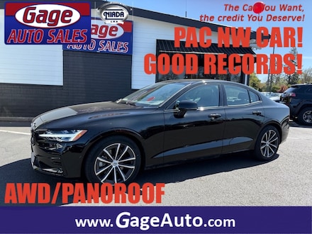 2022 Volvo S60 B5 Momentum Sedan