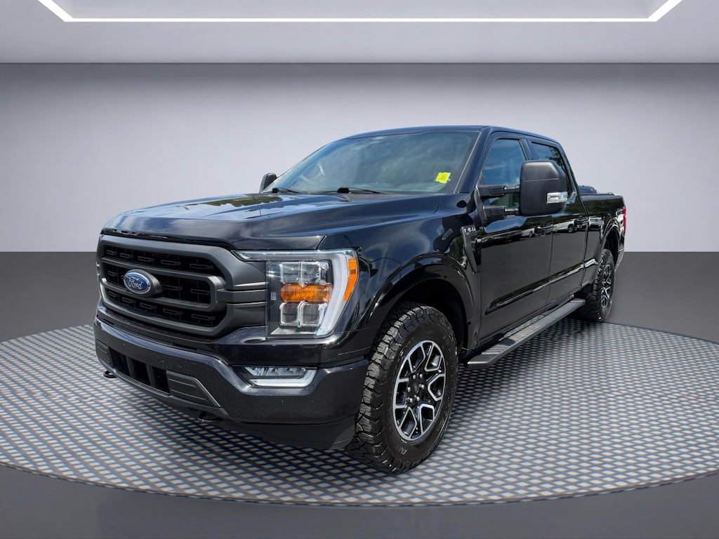 Used 2022 Ford F-150 XLT Truck SuperCrew Cab