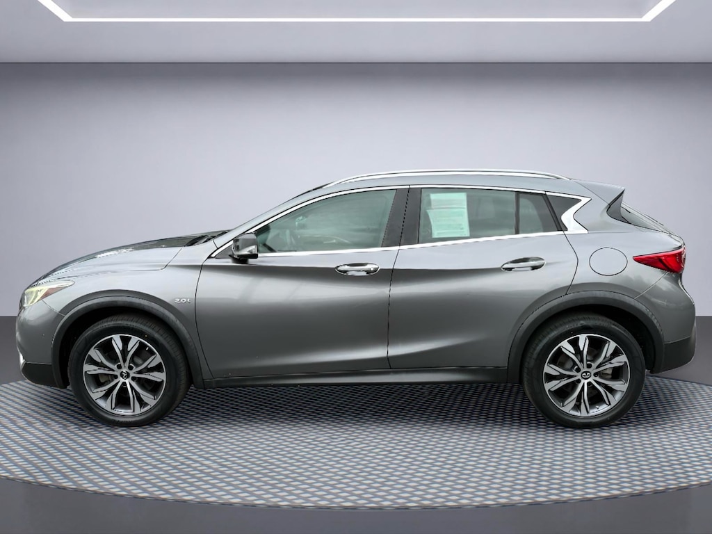 Used 2017 INFINITI QX30 Premium SUV