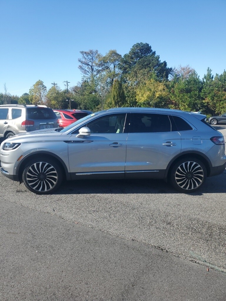 2021 Lincoln Nautilus Black Label photo 3