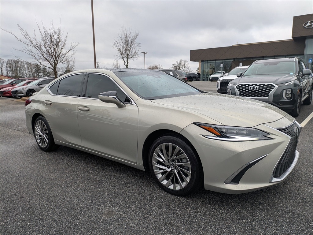 2022 Lexus ES 350 Ultra Luxury's photo