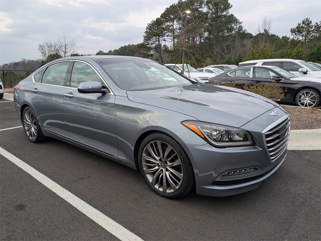 2015 Hyundai Genesis Base's photo