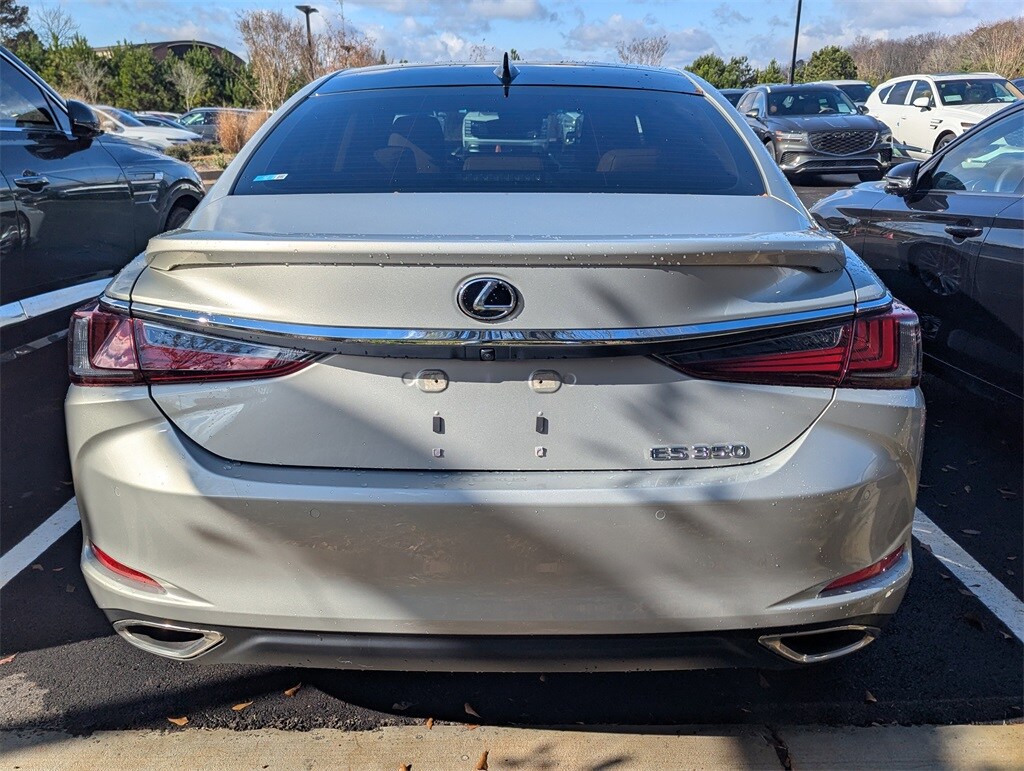 2022 Lexus ES 350 Ultra Luxury photo 3