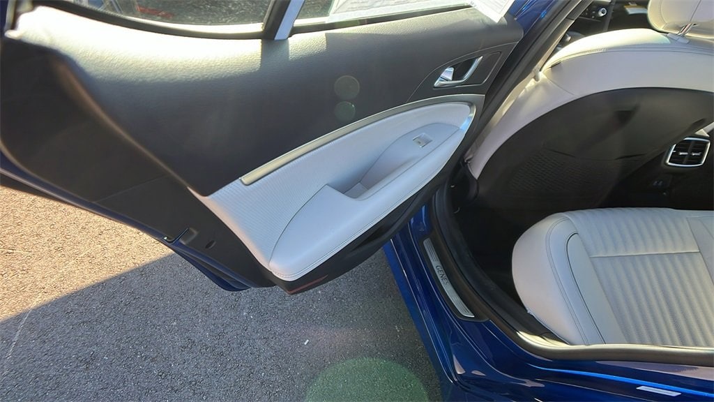 2025 GENESIS G70 Sport Advanced - Photo 14