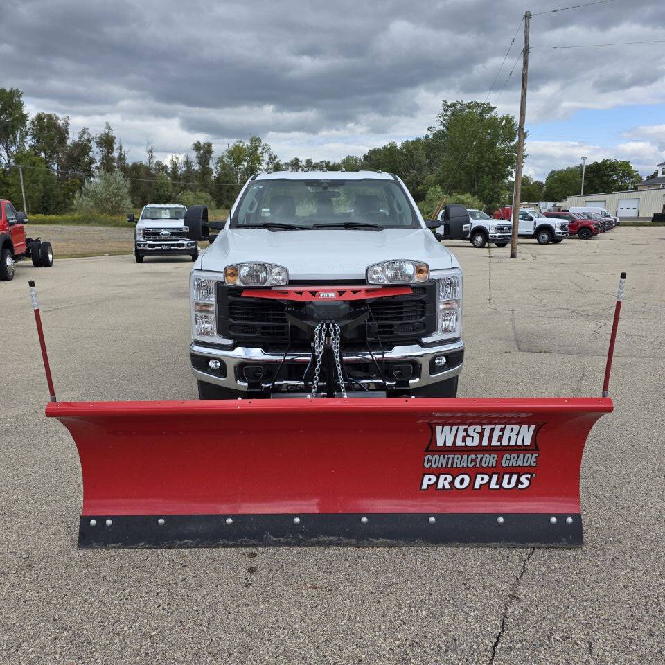 2024 Ford F-250 XL photo 2