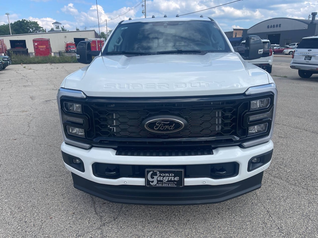 New 2026 Ford F-250 Lariat 4x4 4dr Crew Cab 6.8 ft. SB Pickup Pickup Truck