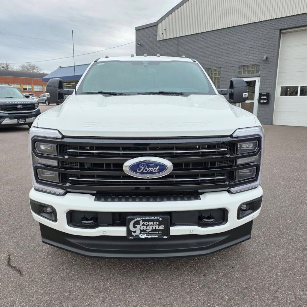 New 2026 Ford F-350 Platinum 4x4 4dr Crew Cab 6.8 ft. SB SRW Pickup Pickup Truck
