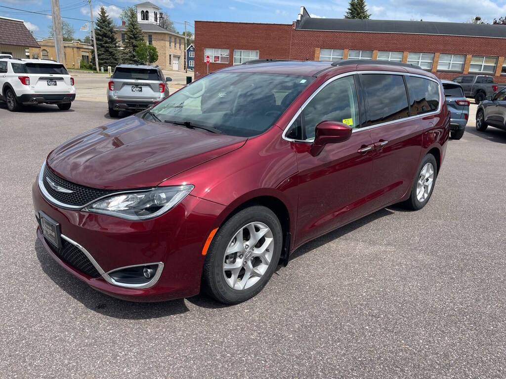 Used 2019 Chrysler Pacifica Touring Plus 4dr Mini Van Minivan