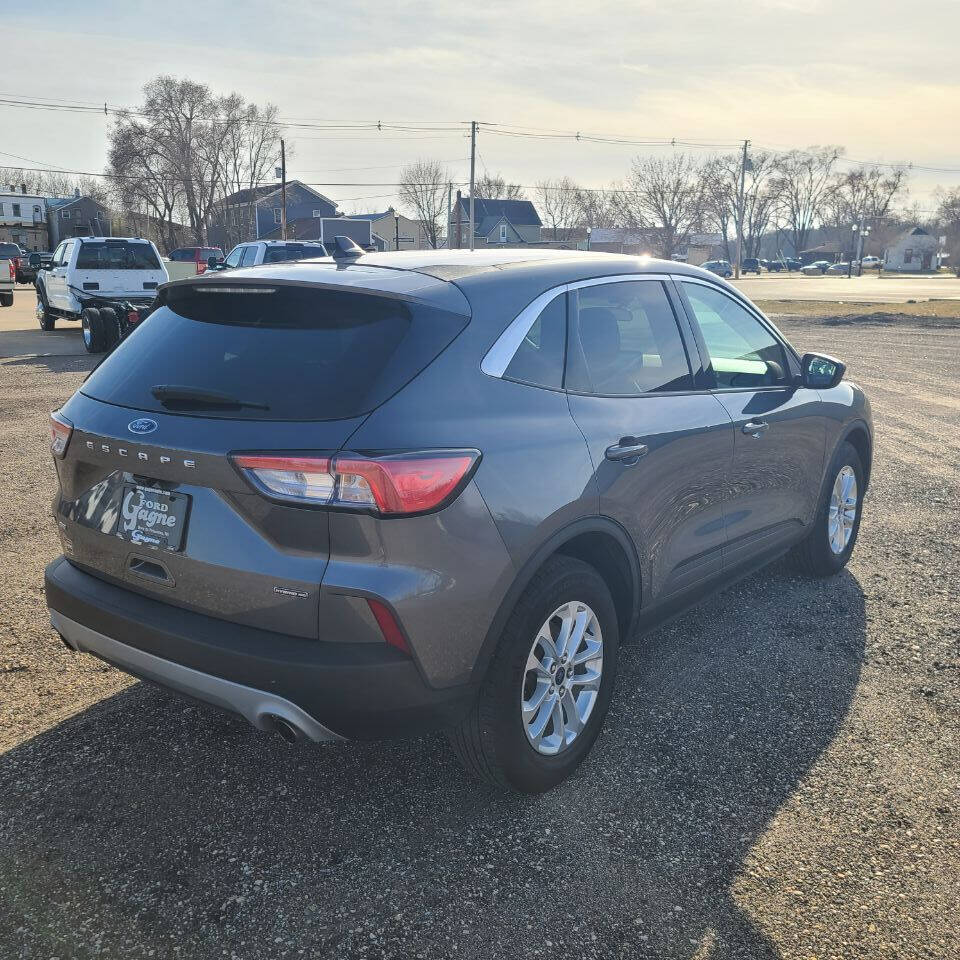 2022 Ford Escape Hybrid SE photo 3