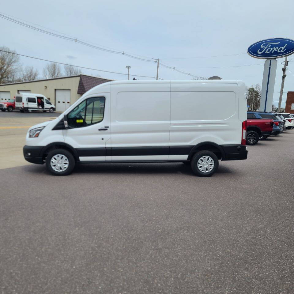 2025 Ford Transit photo 4