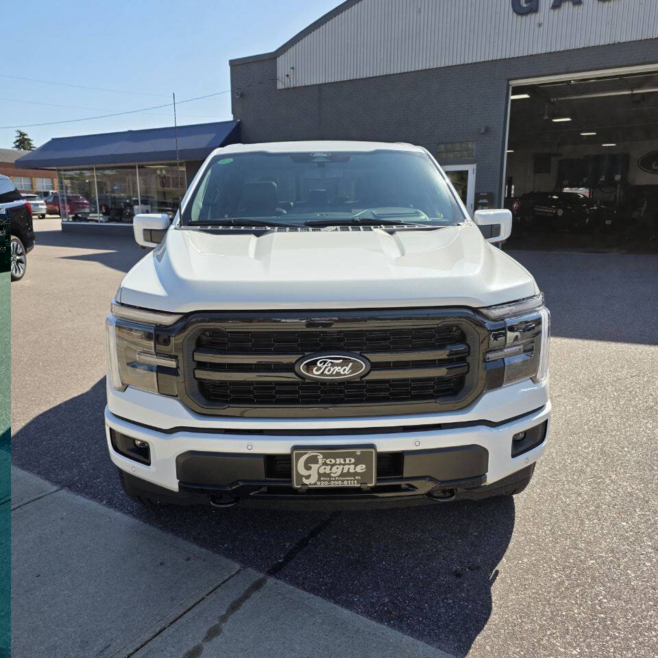 2025 Ford F-150 Lariat photo 2