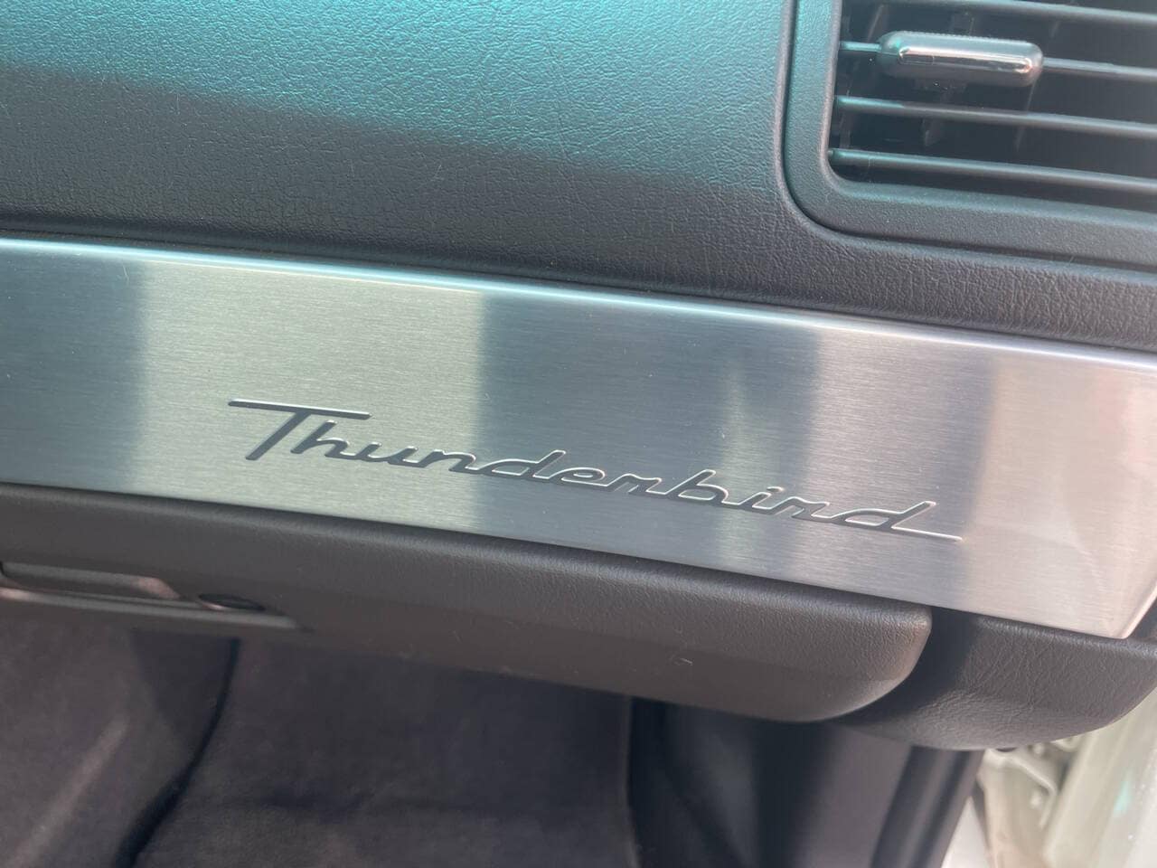 2002 Ford Thunderbird Deluxe - Photo 17