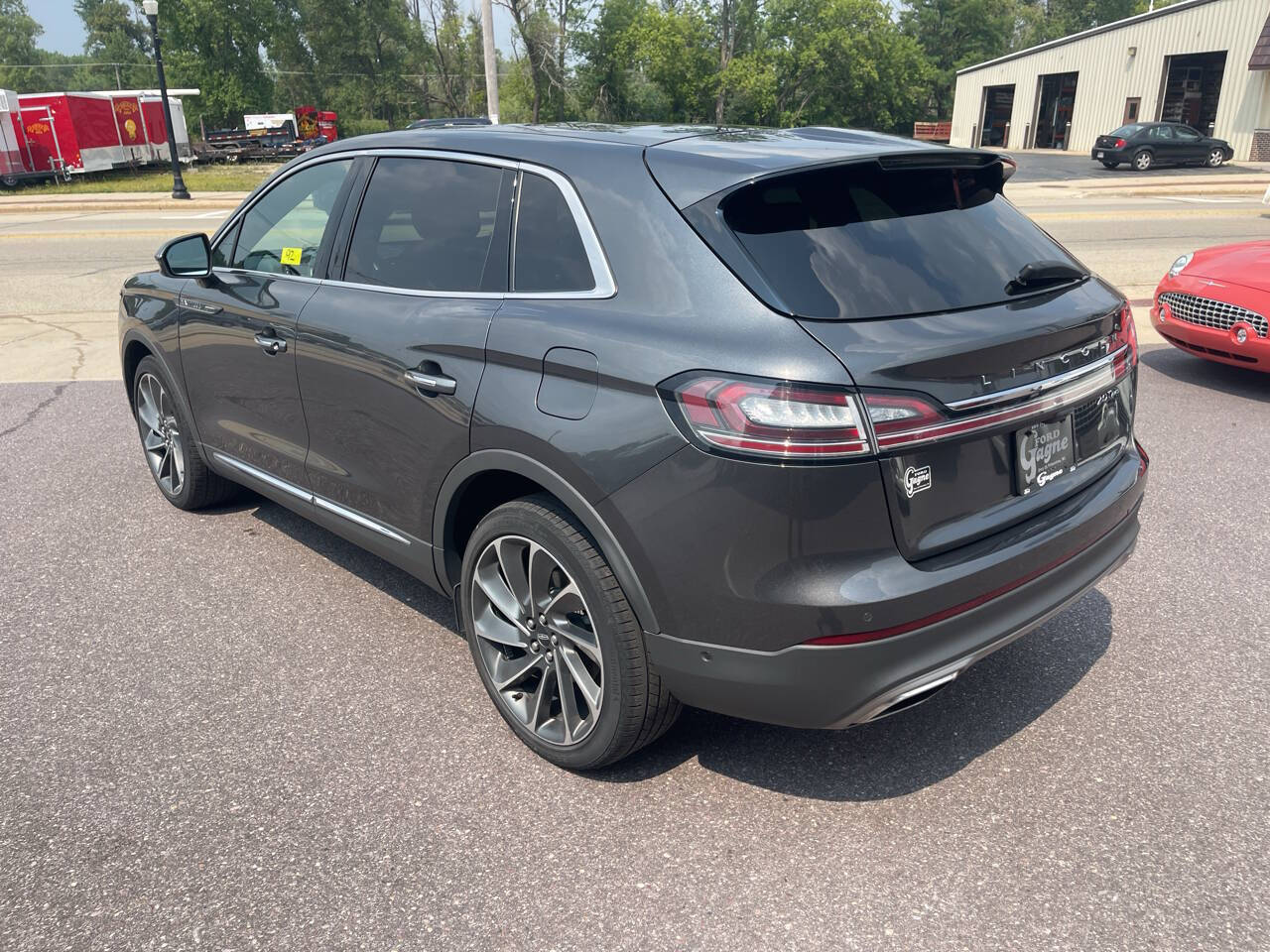 2020 Lincoln Nautilus Reserve photo 4