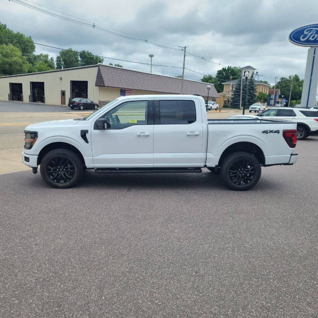 New 2025 Ford F-150 XLT 4x4 4dr Supercrew 5.5 ft. SB Pickup Truck
