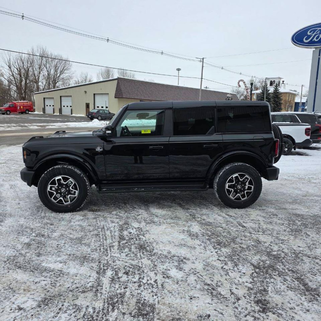 New 2025 Ford Bronco Outer Banks 4x4 4dr SUV SUV