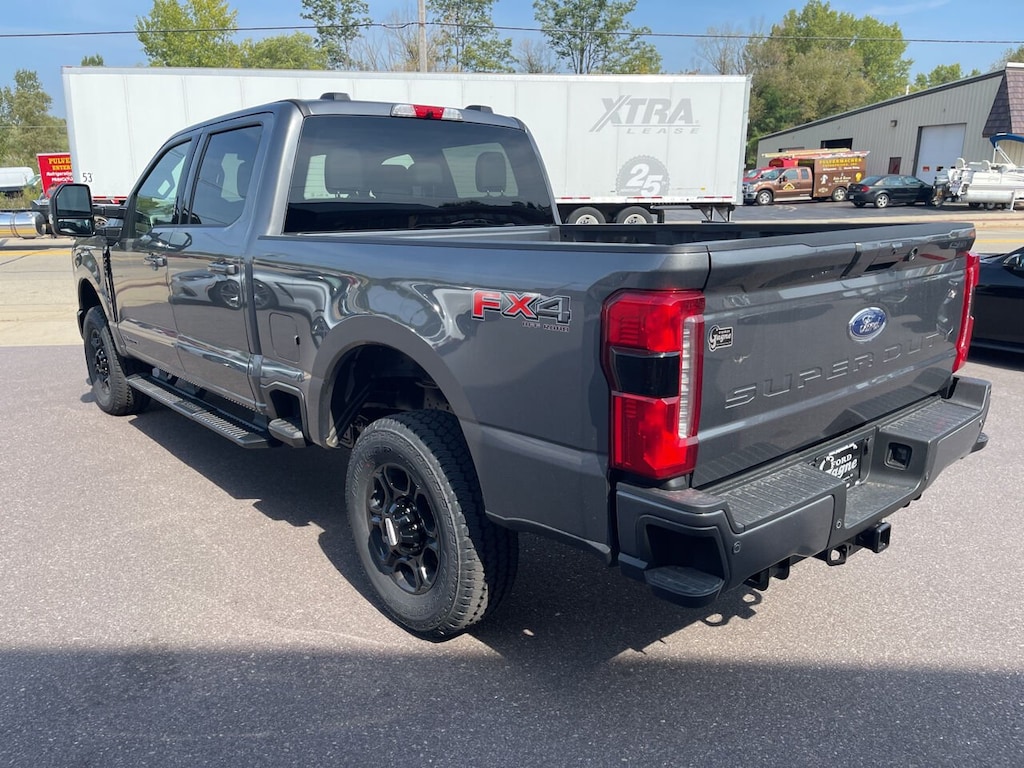 New 2023 Ford F-250 XLT 4x4 4dr Crew Cab 6.8 ft. SB Pickup Pickup Truck