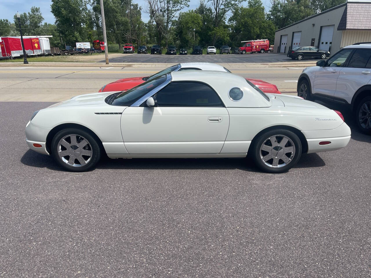2002 Ford Thunderbird Deluxe photo 4