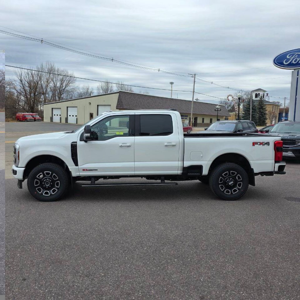New 2026 Ford F-350 Platinum 4x4 4dr Crew Cab 6.8 ft. SB SRW Pickup Pickup Truck