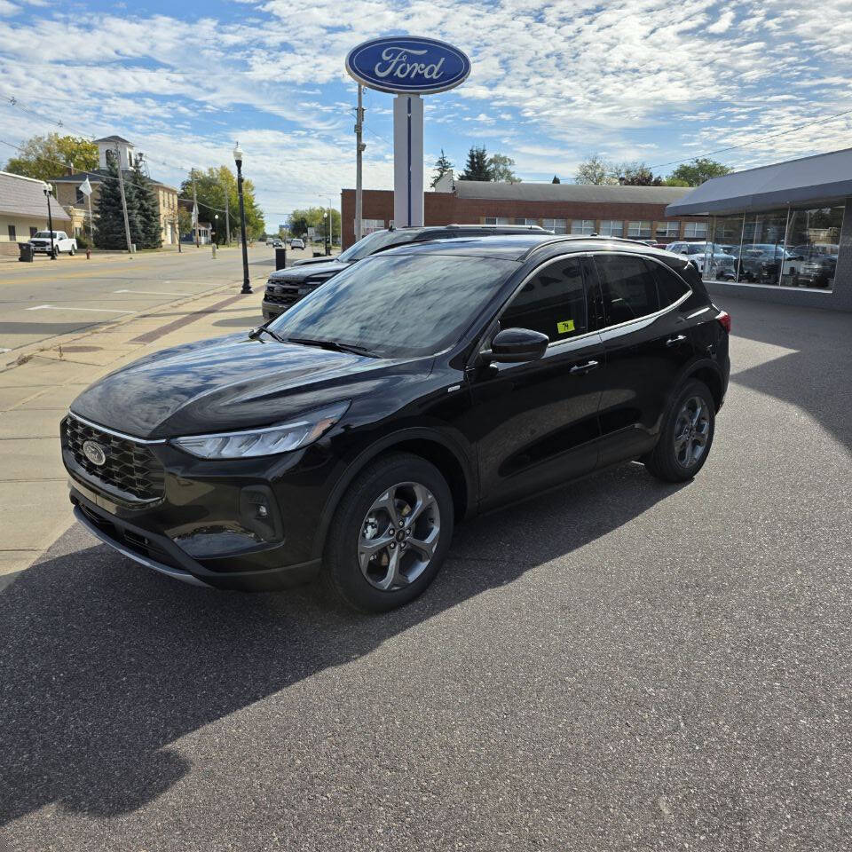 2026 Ford Escape Select photo 3