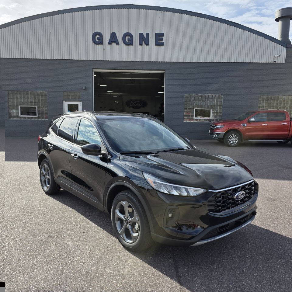 2026 Ford Escape ST-Line Select's photo