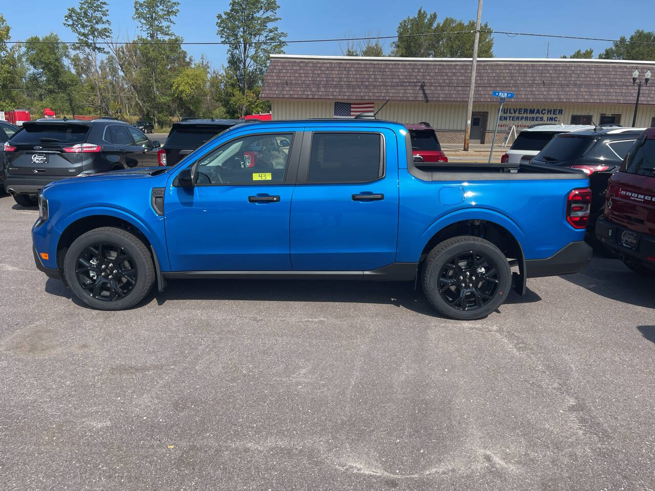 2025 Ford Maverick XLT photo 2