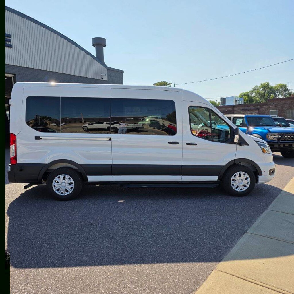 New 2025 Ford Transit-350 Passenger XLT 15-PASSENGER MEDUM ROOF LWB Full-Size