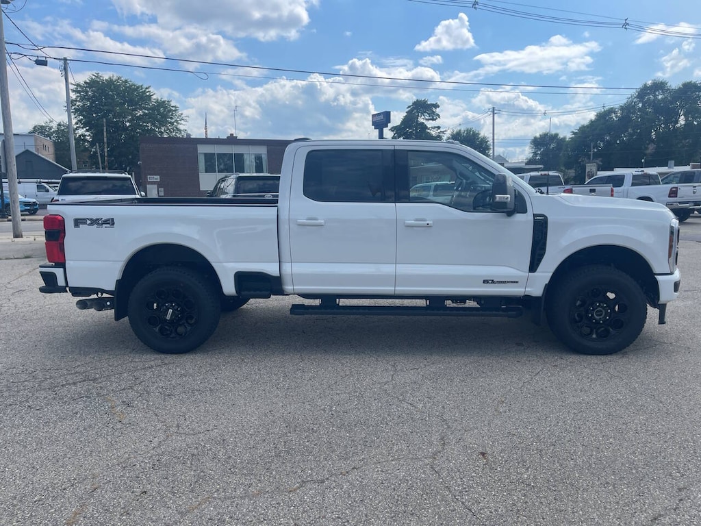 New 2026 Ford F-250 Lariat 4x4 4dr Crew Cab 6.8 ft. SB Pickup Pickup Truck