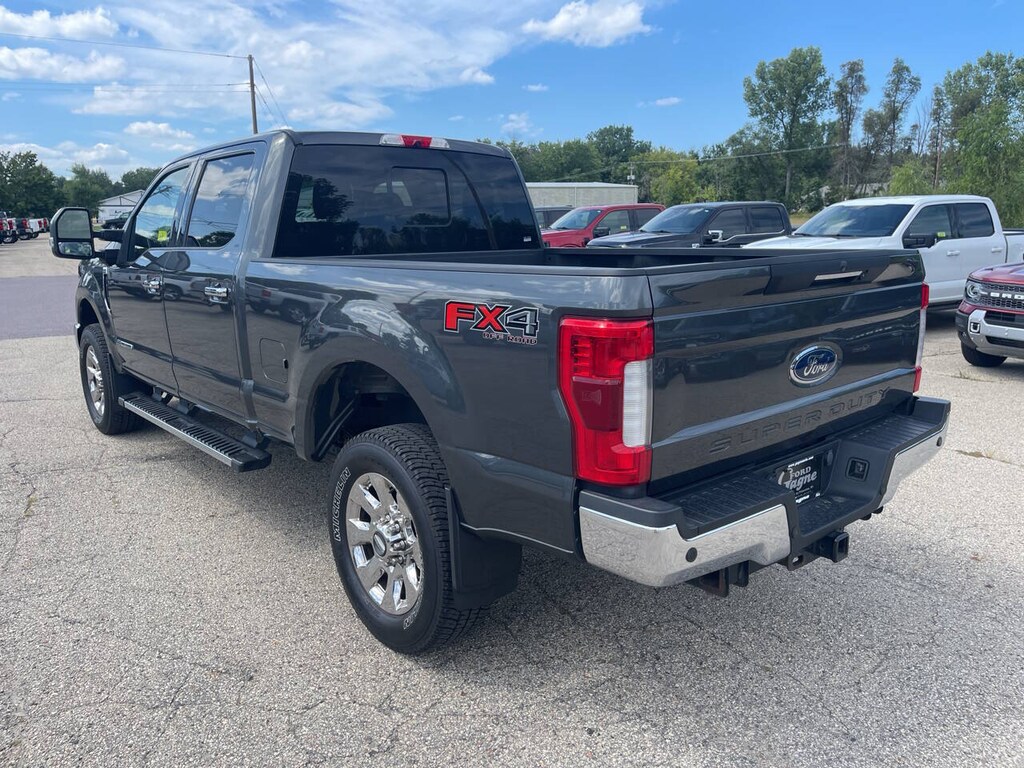 Used 2019 Ford F-250 Super Duty Lariat 4x4 4dr Crew Cab 6.8 ft. SB Pickup Pickup Truck