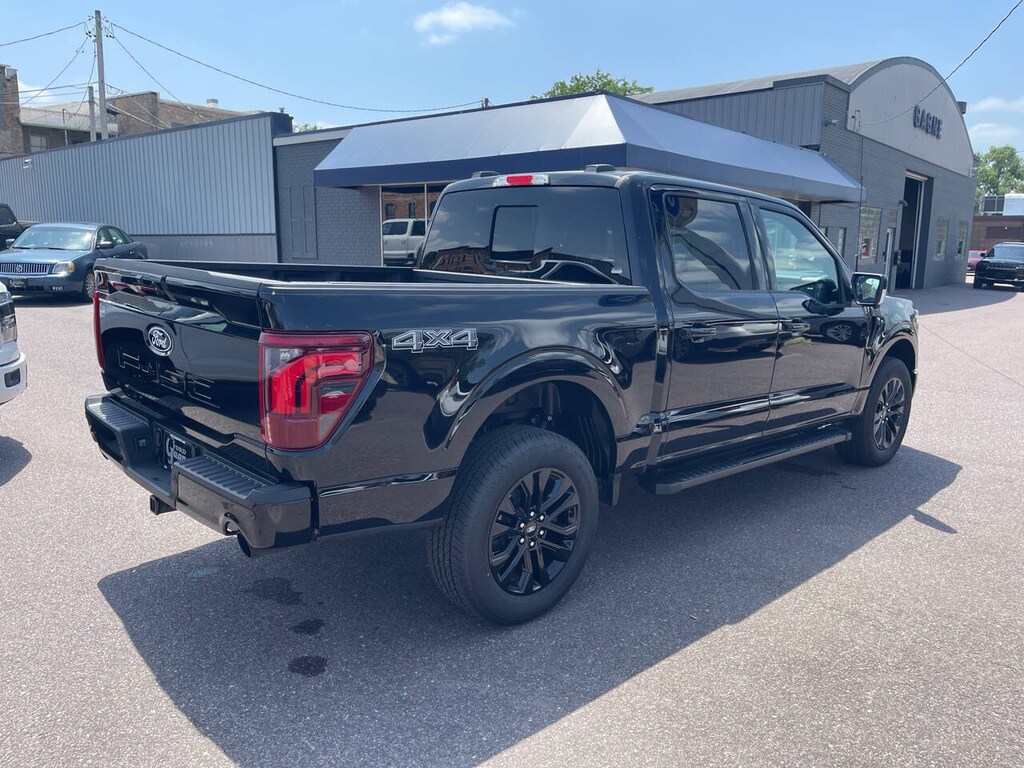 New 2026 Ford F-150 Lariat 4x4 4dr Supercrew 5.5 ft. SB Pickup Truck