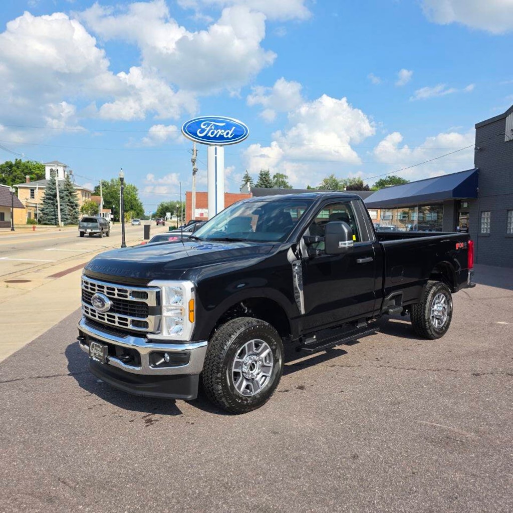 New 2025 Ford F-350 XLT 4x4 2dr Regular Cab 8 ft. LB SRW Pickup Pickup Truck