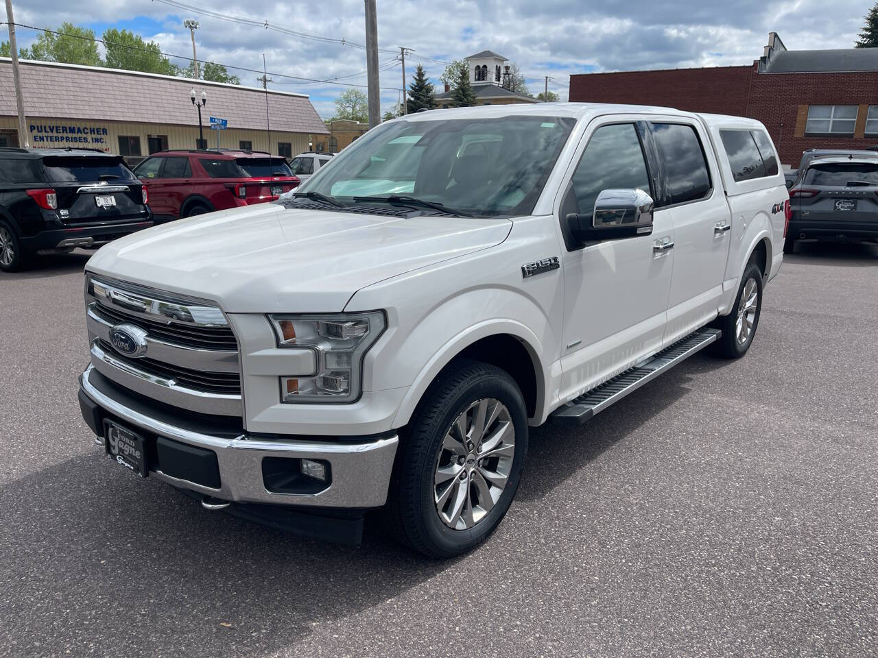 2017 Ford F-150 Lariat 4x4 SuperCrew 145 in's photo